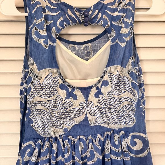 Tracy Reese Azure Lace Dress Sold at Anthropologie - Size 2 - Picture 3 of 6